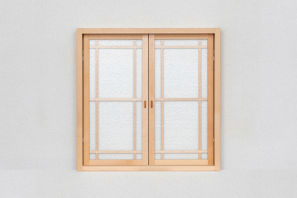 観音開きガラス窓 十文字型 高さ650×横幅650（有）齋藤勇治建具店 建具通販